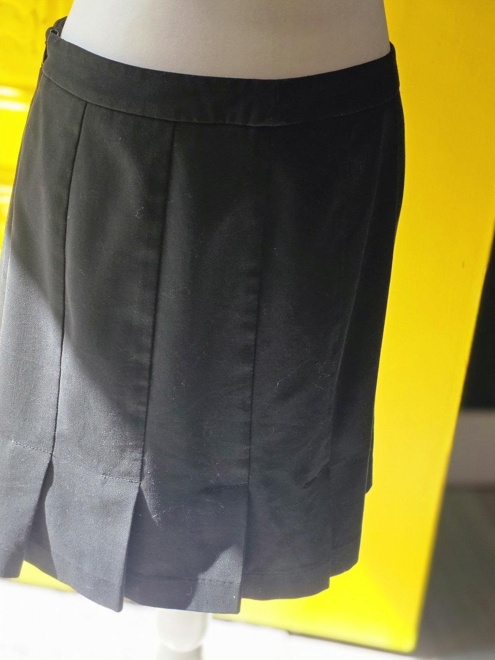 White House Black Market Black Pencil Skirt